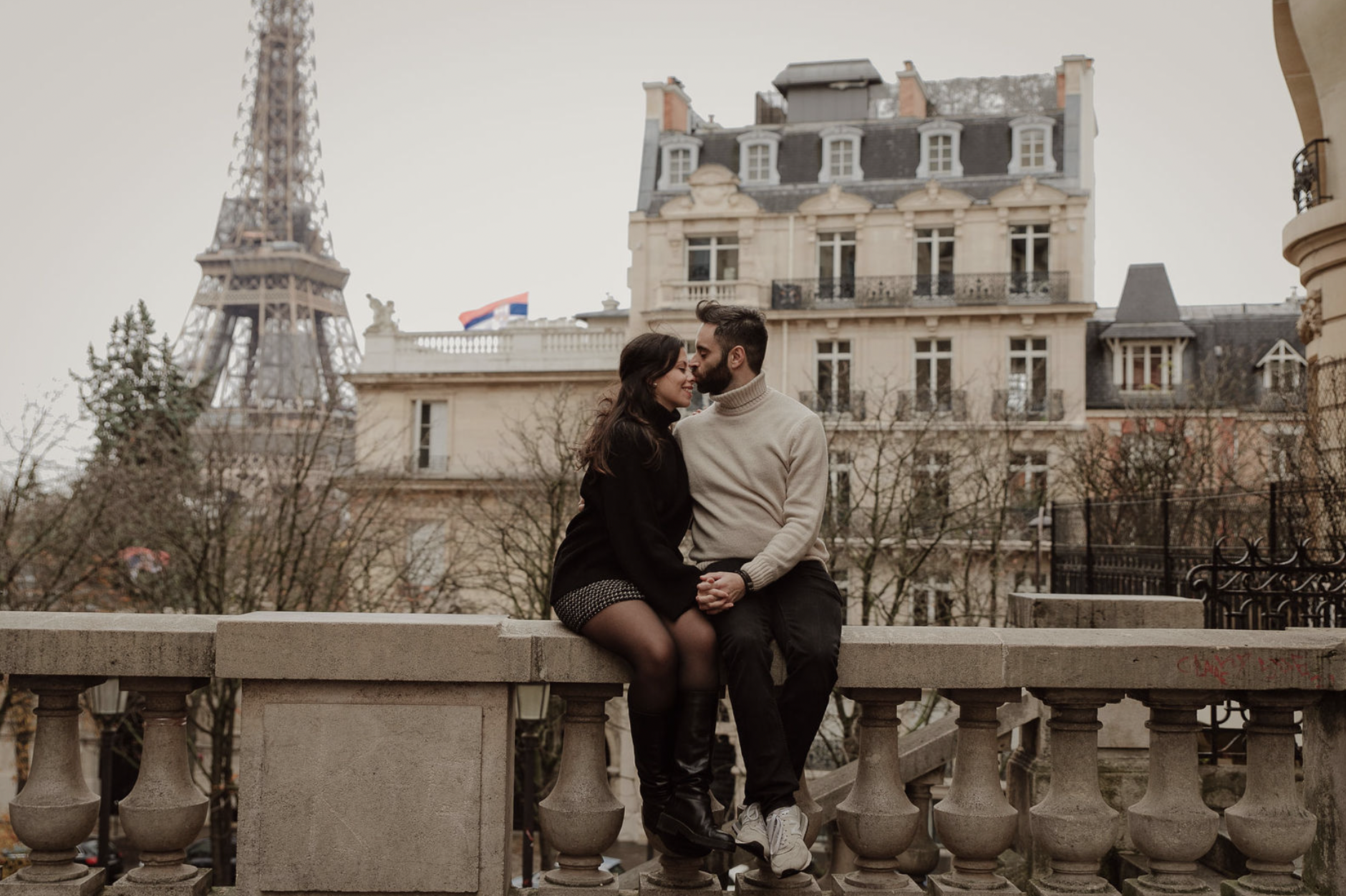 paris engagement session